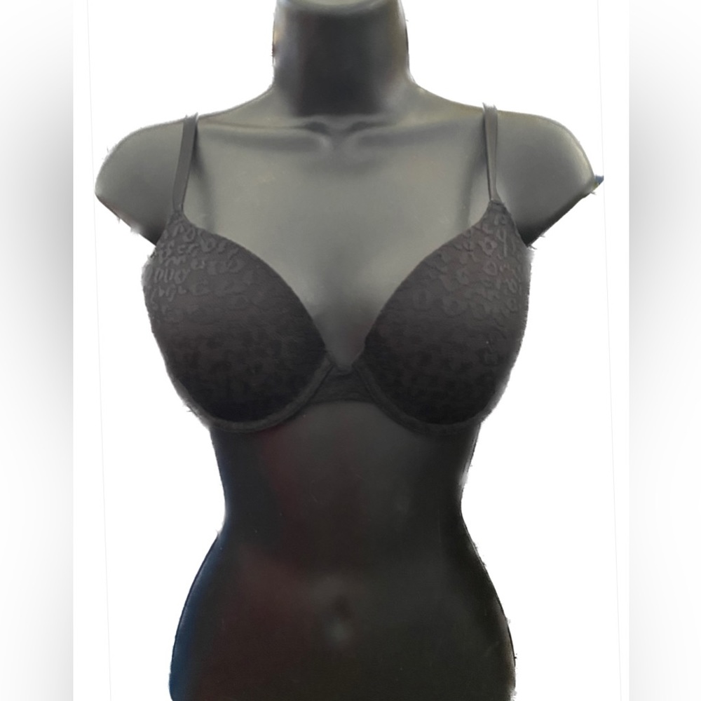 Pink by VS BLK Lightly Lined T-shirt, 36B. *P1067